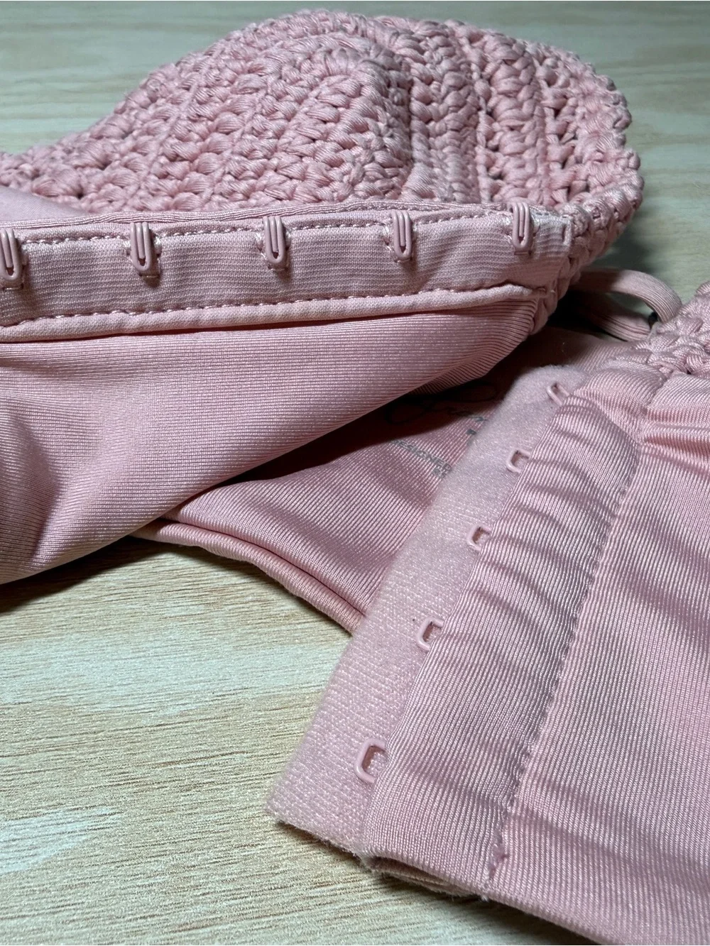 Frankie's Bikinis Crochet bikini top XS Rose mauve hook & eye front closure